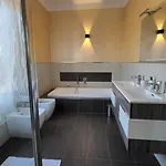 Apartment La Casa Del Buonviaggio La Spezia